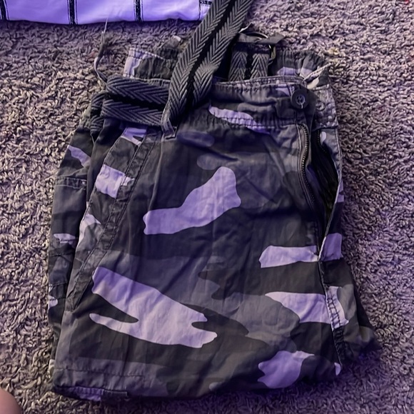 Men’s cargo shorts - Picture 2 of 3